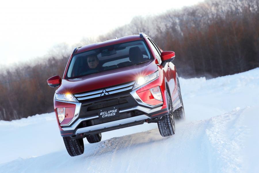  Mitsubishi Eclipse Cross 2017 года  (JP) (фото 24 из 41)